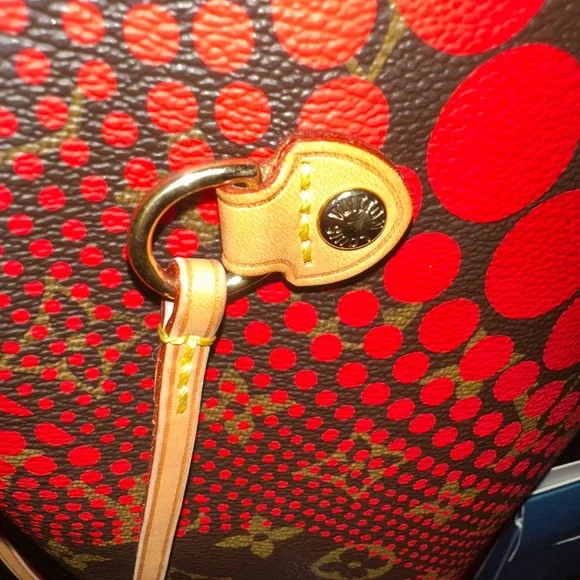 Louis Vuitton Neverfull Tote COA Limited Edition Kusama Waves Monogram Canvas MM - Picture 12 of 15